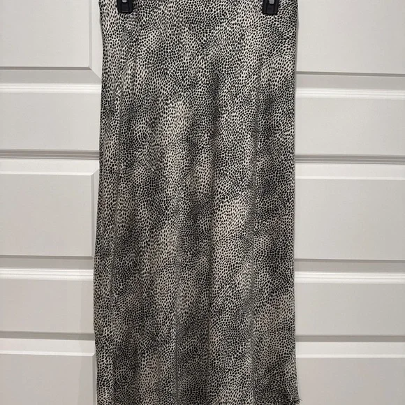 Long Cheetah Print Skirt Size M - Picture 3 of 4